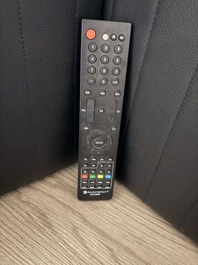 Element TV Remote Control Model EN-31607E Tested Works No Batteries Included